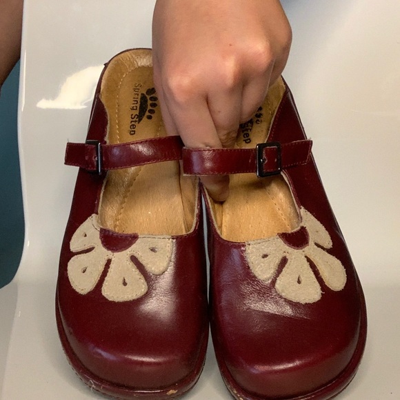 Spring Step Shoes - Burgundy with white flower Spring Step Mary Janes